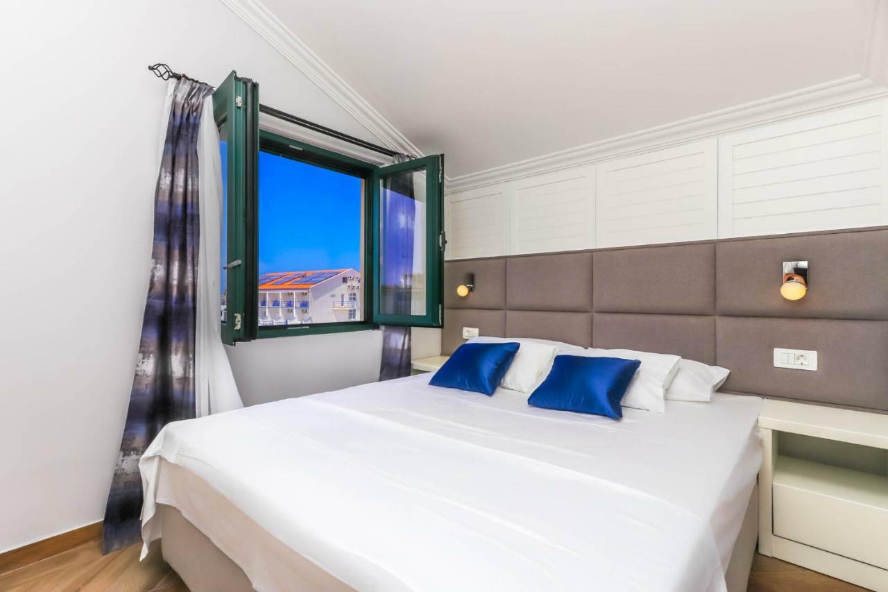 El Mar Apartments بار المظهر الخارجي الصورة